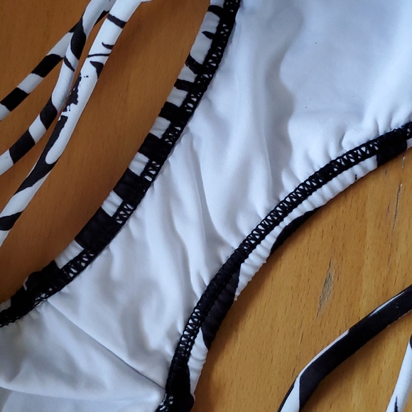 🦓PilyQ Beaded Zebra Bikini - Picture 11 of 11